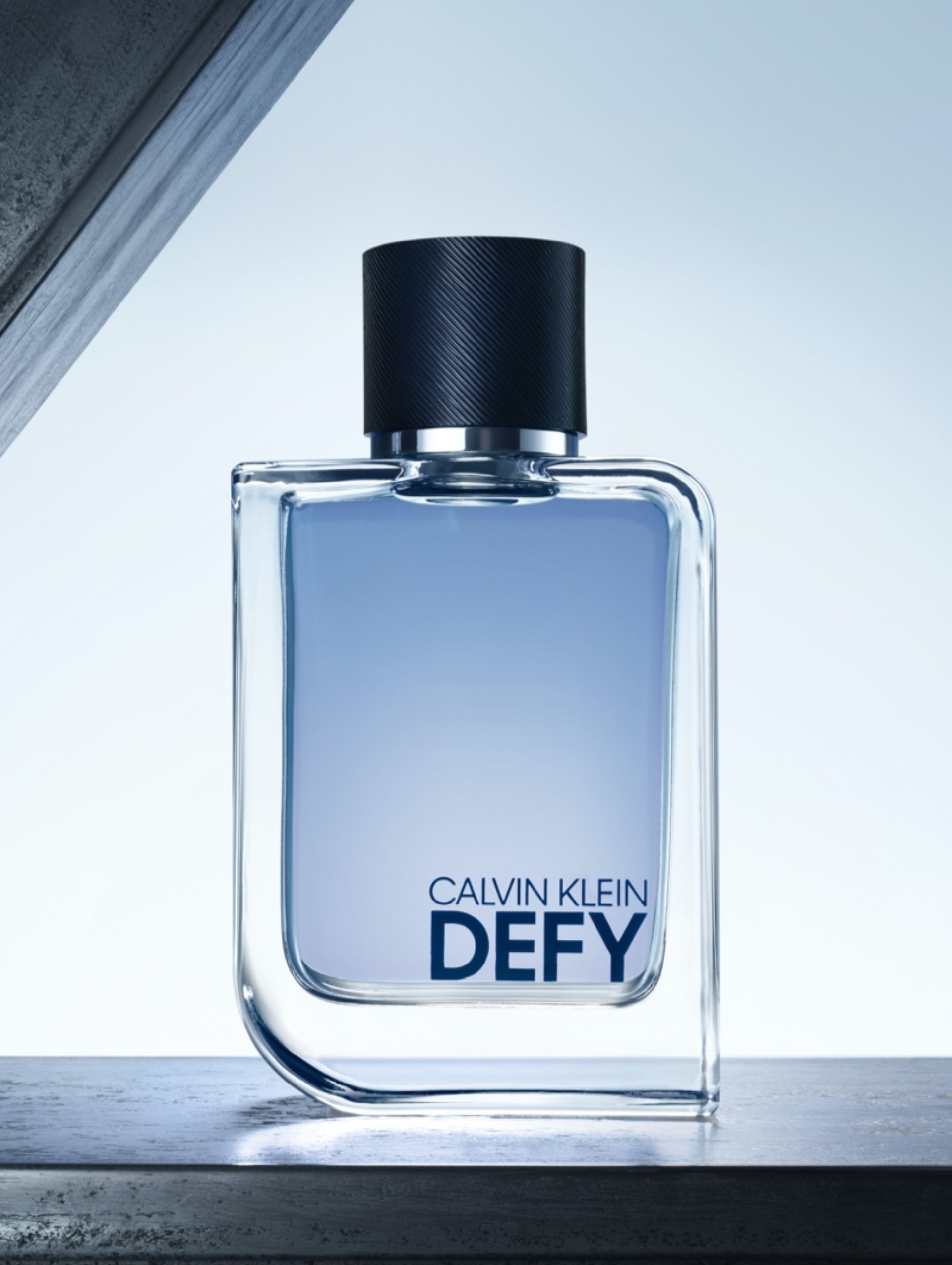 Así es Defy el nuevo perfume para hombres de Calvin Klein
