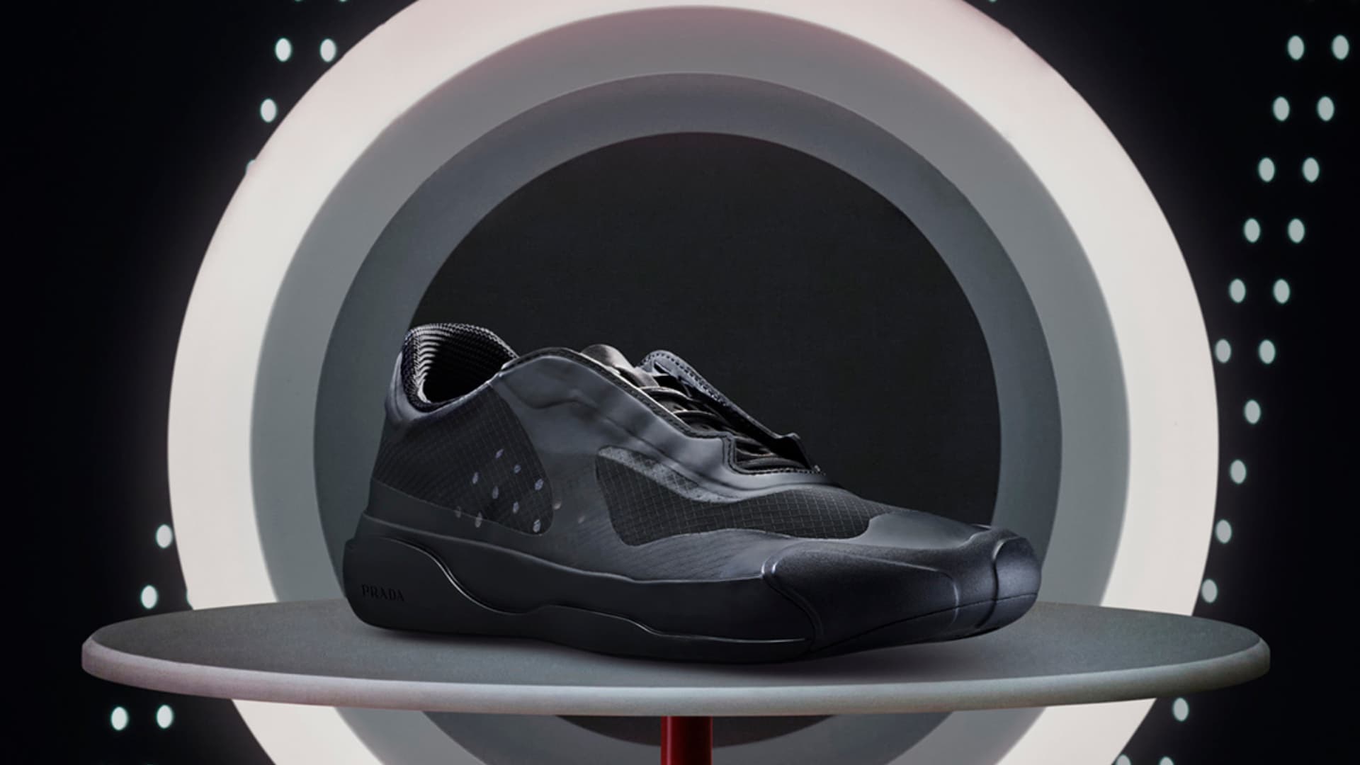 Prada y Adidas, una nueva colaboración en modelo de zapatillas