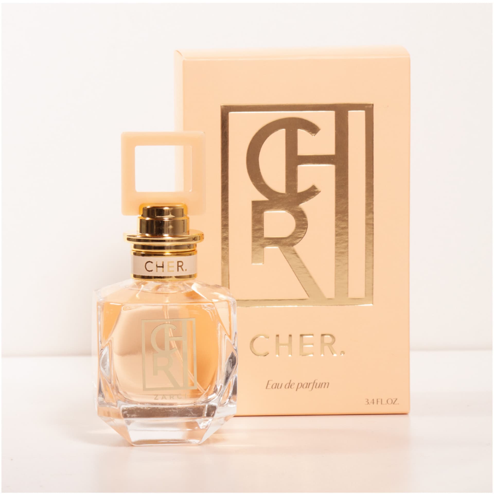 Zarci y Onyx dos nuevos perfumes para mujeres de Maria Cher
