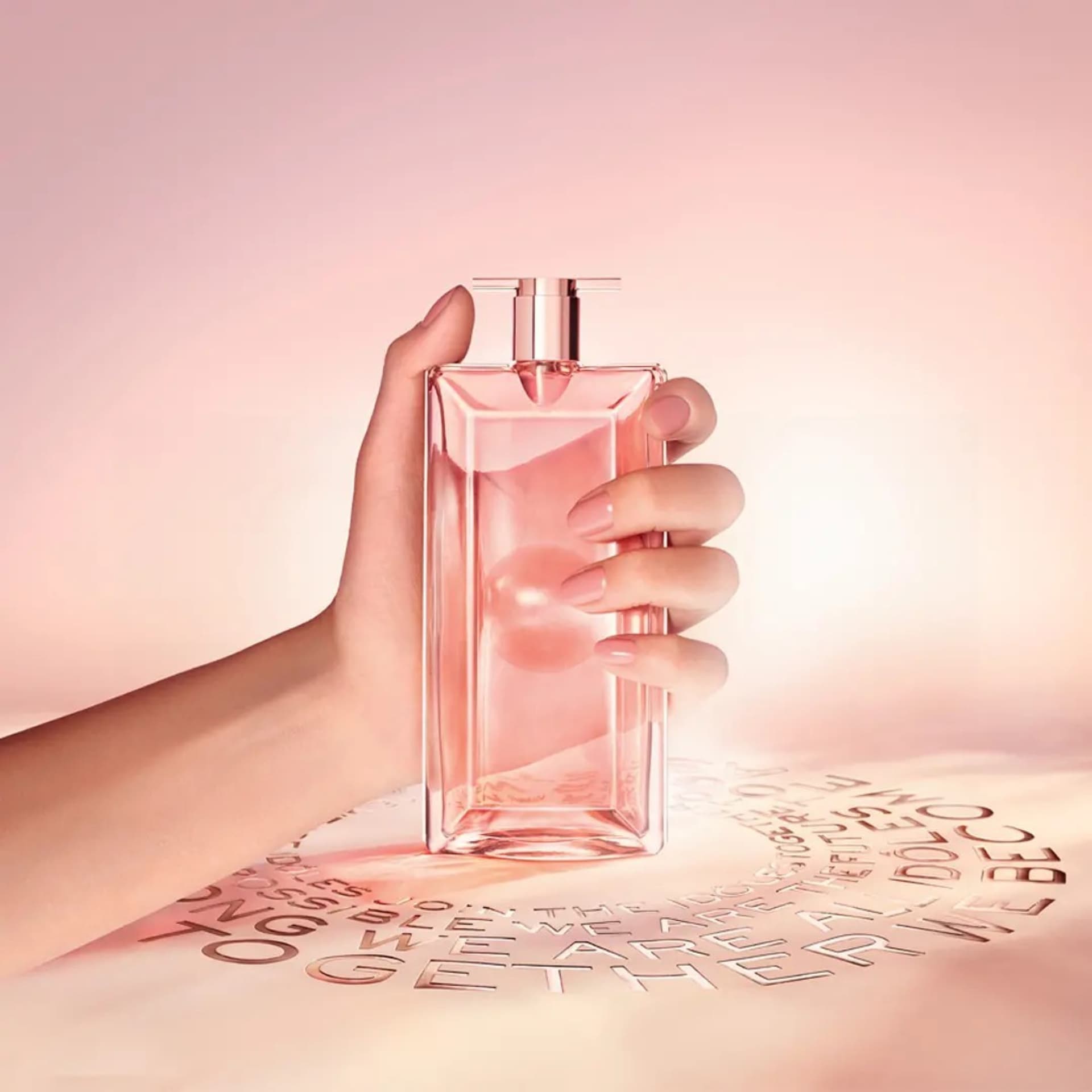 Idole, el clásico perfume de mujer de Lancome tiene nueva versión