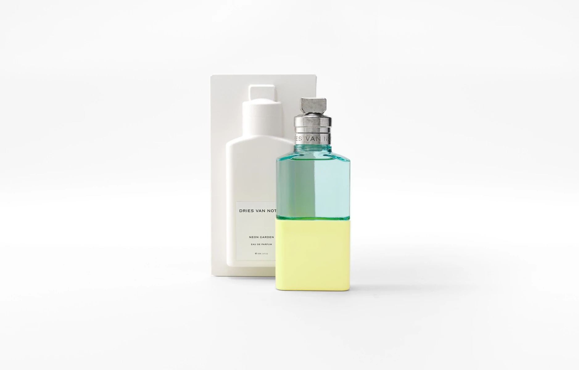 Dries Van Noten lanzó una línea exclusiva de perfumes — Muy Cosmopolitas