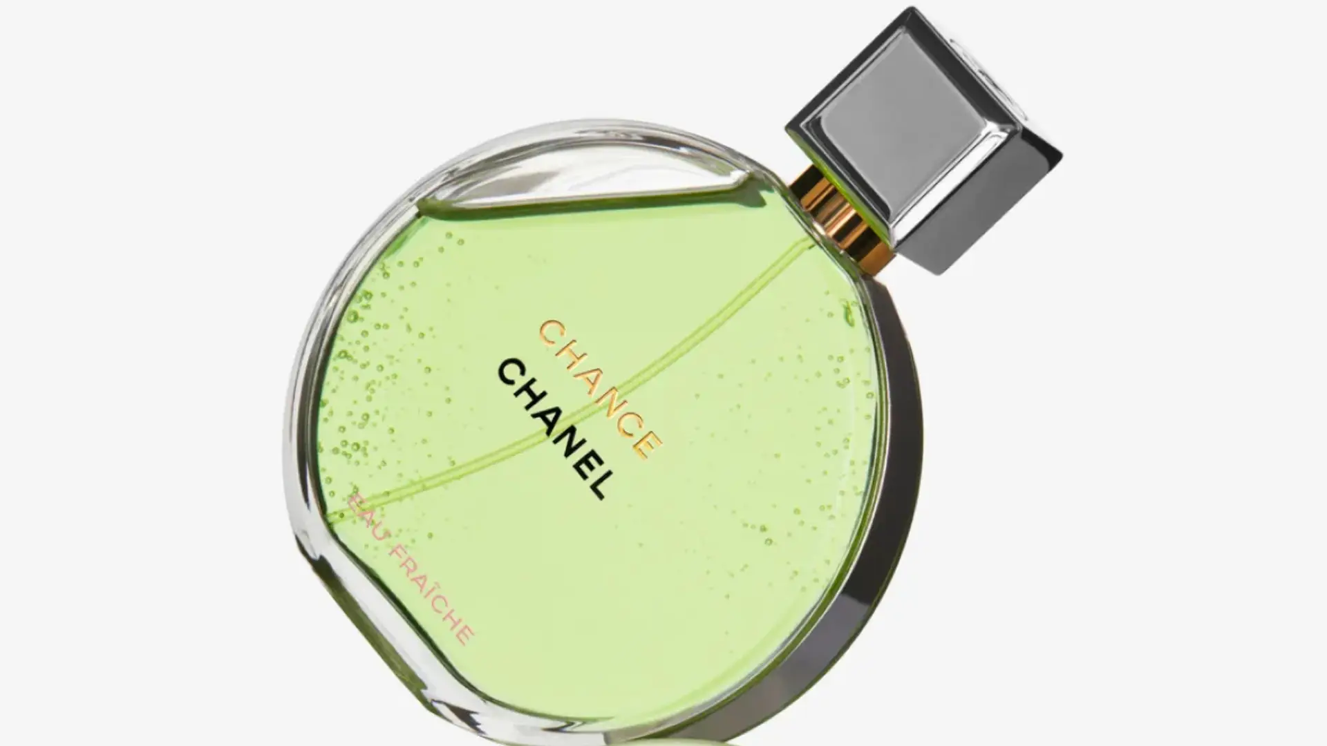 CHANEL LE VERNIS VERDE PASTELLO 590  A SIDE OF GIRLY BITS  Beautygeeks