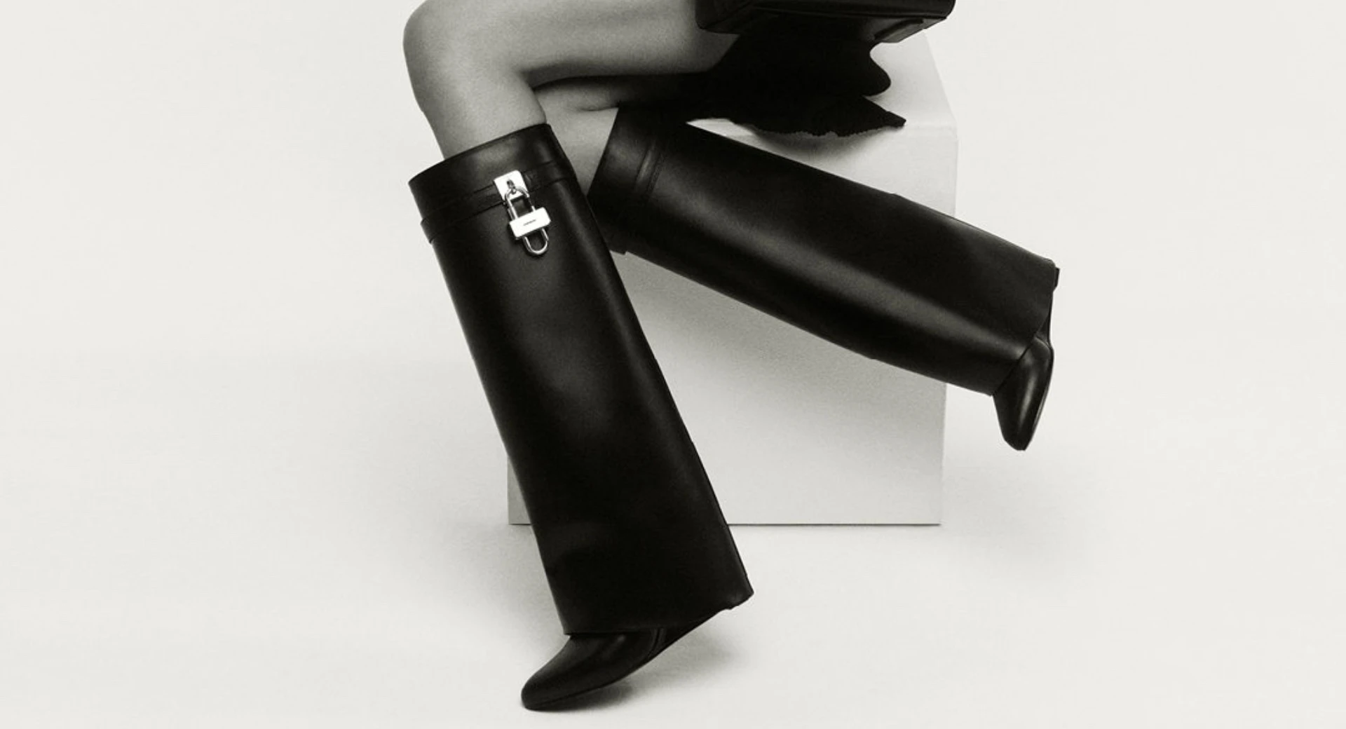 Shark Lock: las botas de Givenchy tendencia en TikTok