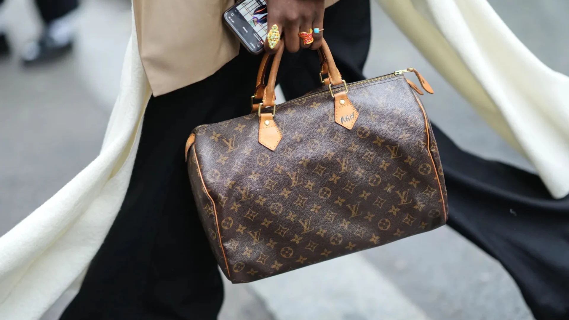 Historias de moda:¿cuál fue el primer bolso de Louis Vuitton? 