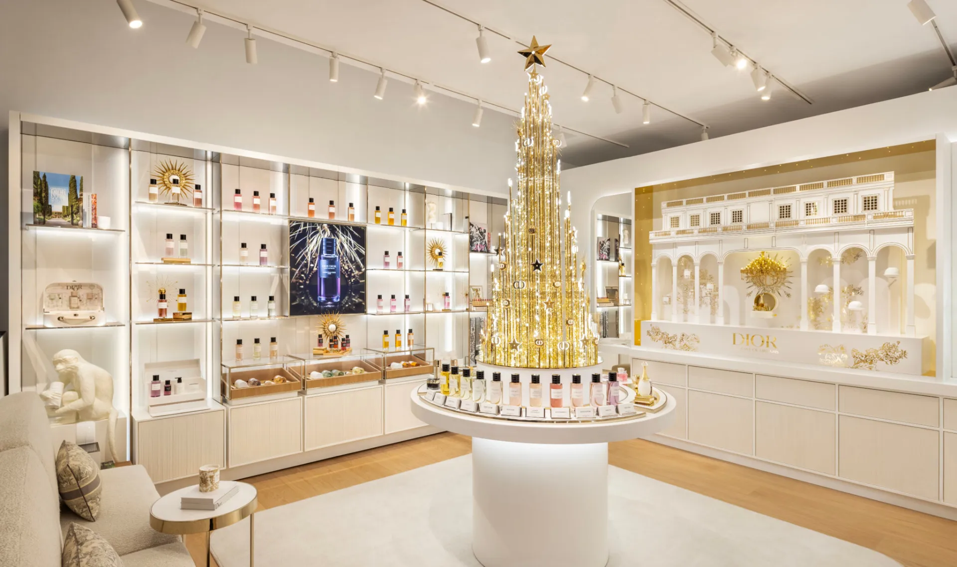 Dior abrió su primera boutique de perfumes y belleza en Nueva York