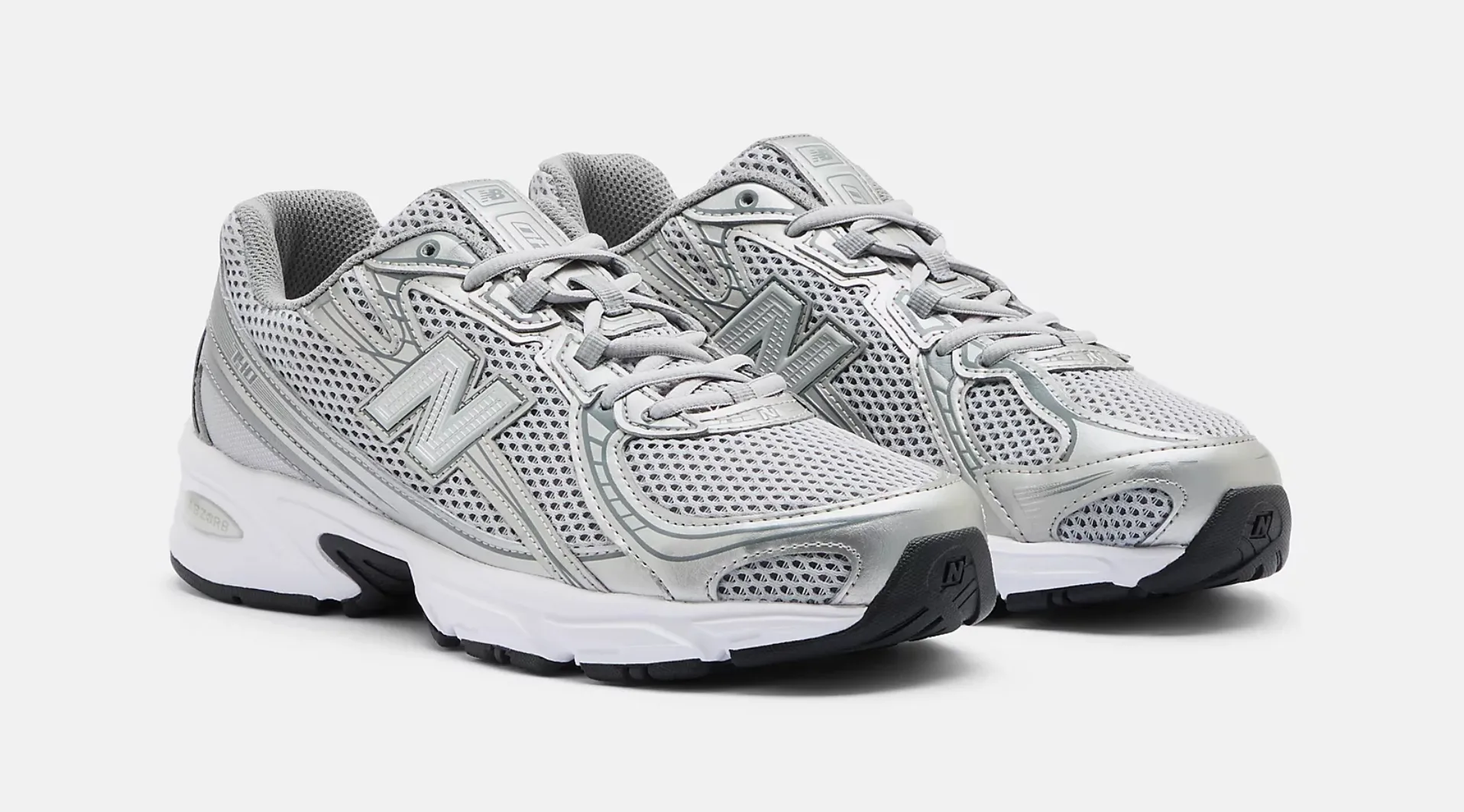 5 zapatillas en tendencia que valen la pena comprar en 2025